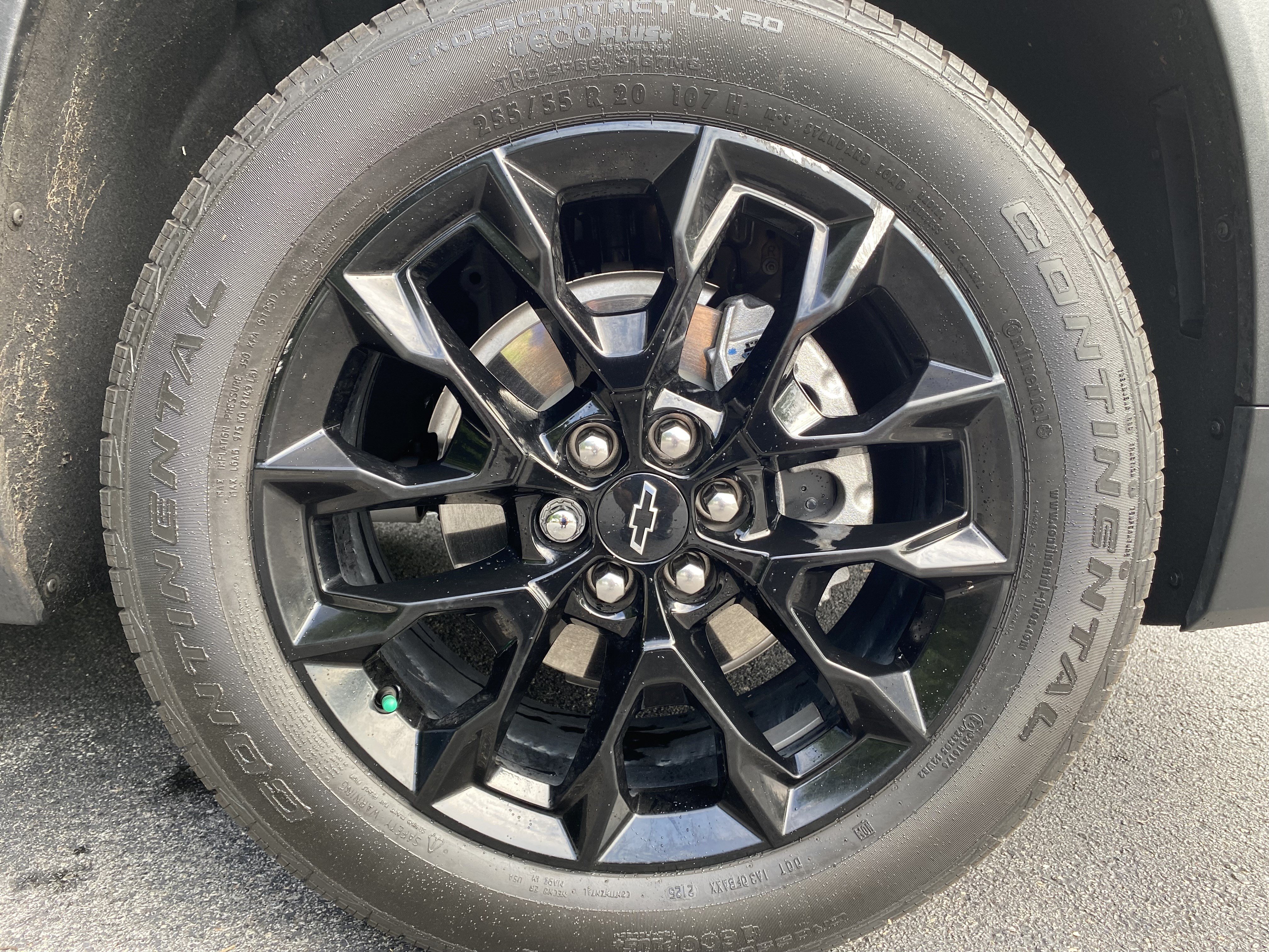 Used 2025 Chevrolet Traverse LT w/ Midnight/Sport Edition FWD image 13