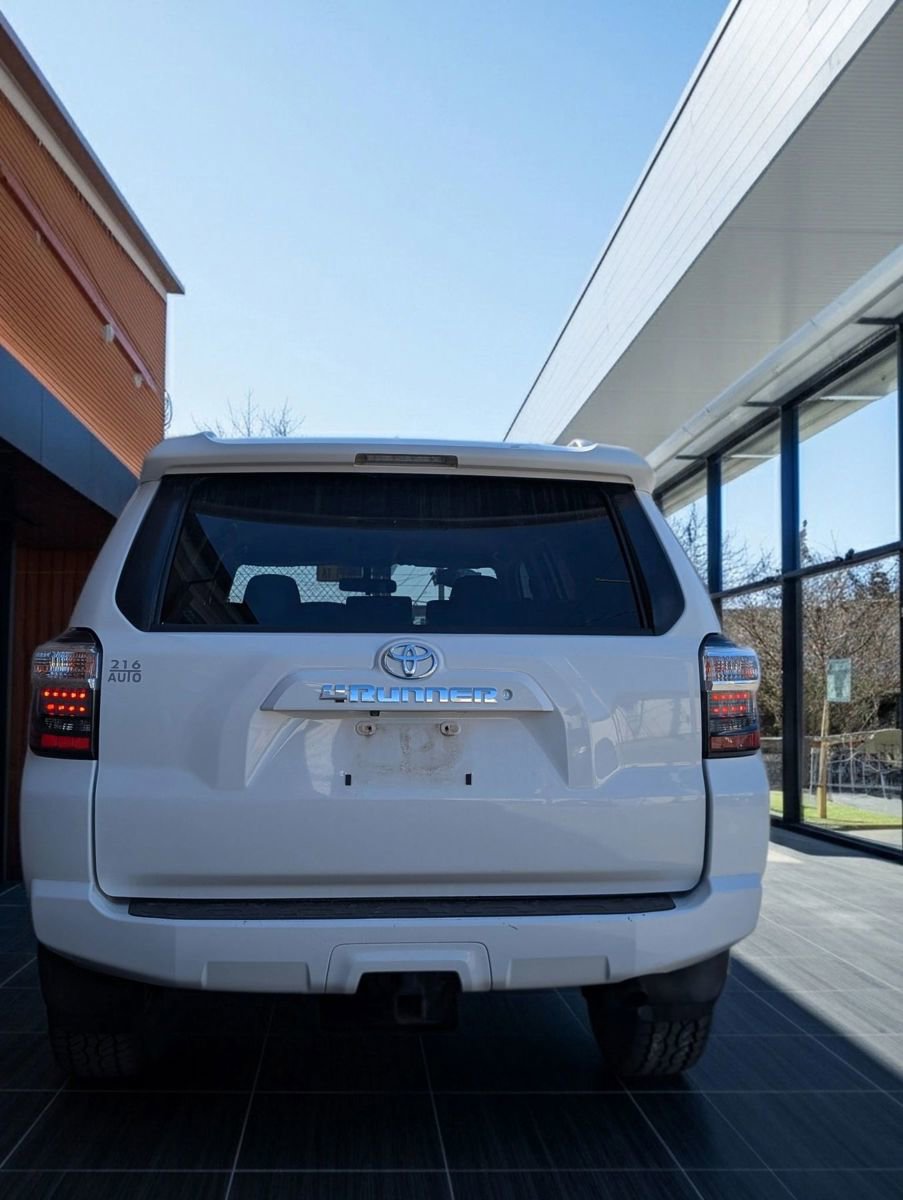 Used 2017 Toyota 4Runner SR5 image 33