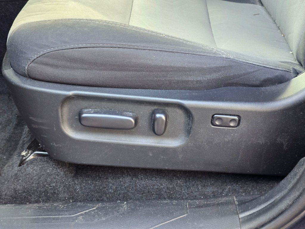 Used 2020 Toyota Tacoma TRD Sport w/ Technology Package RWD image 12