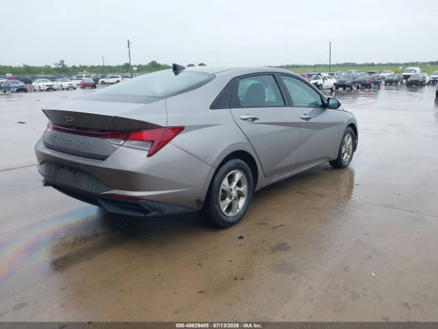 Used 2023 Hyundai Elantra SE FWD image 4