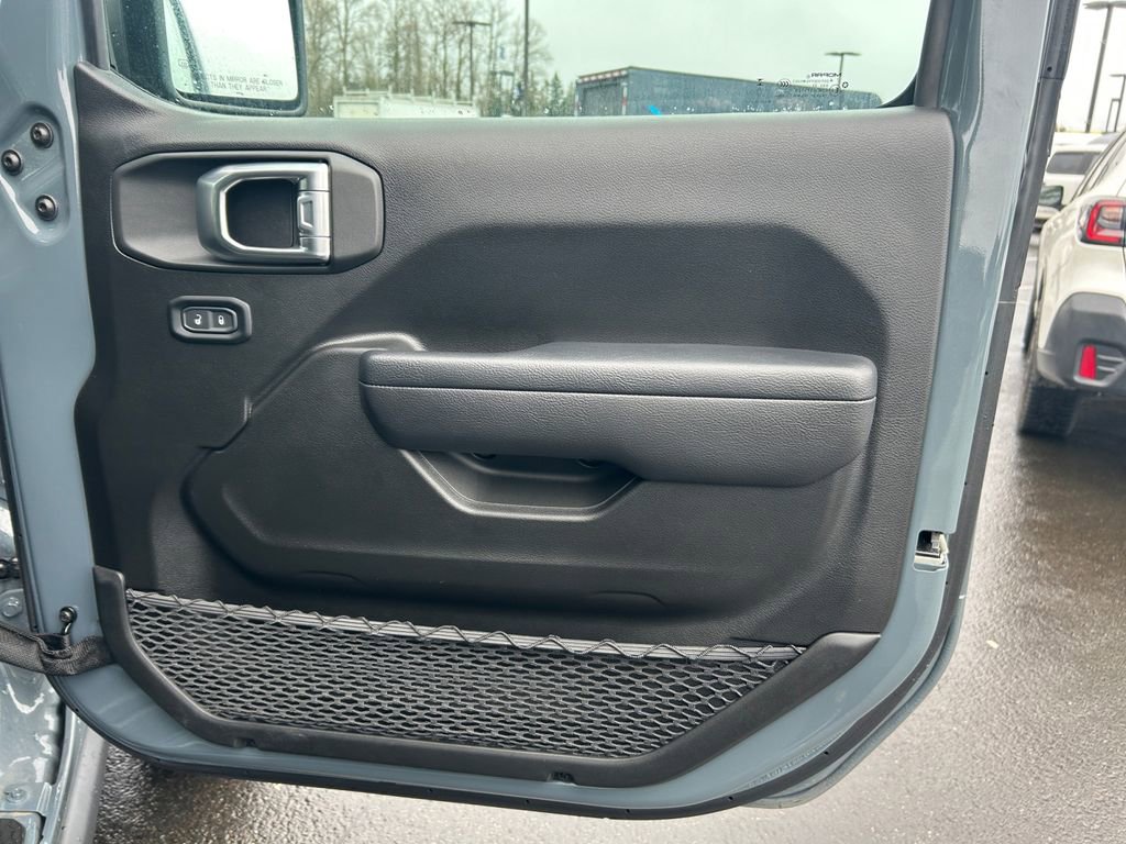 Used 2024 Jeep Wrangler Unlimited image 25