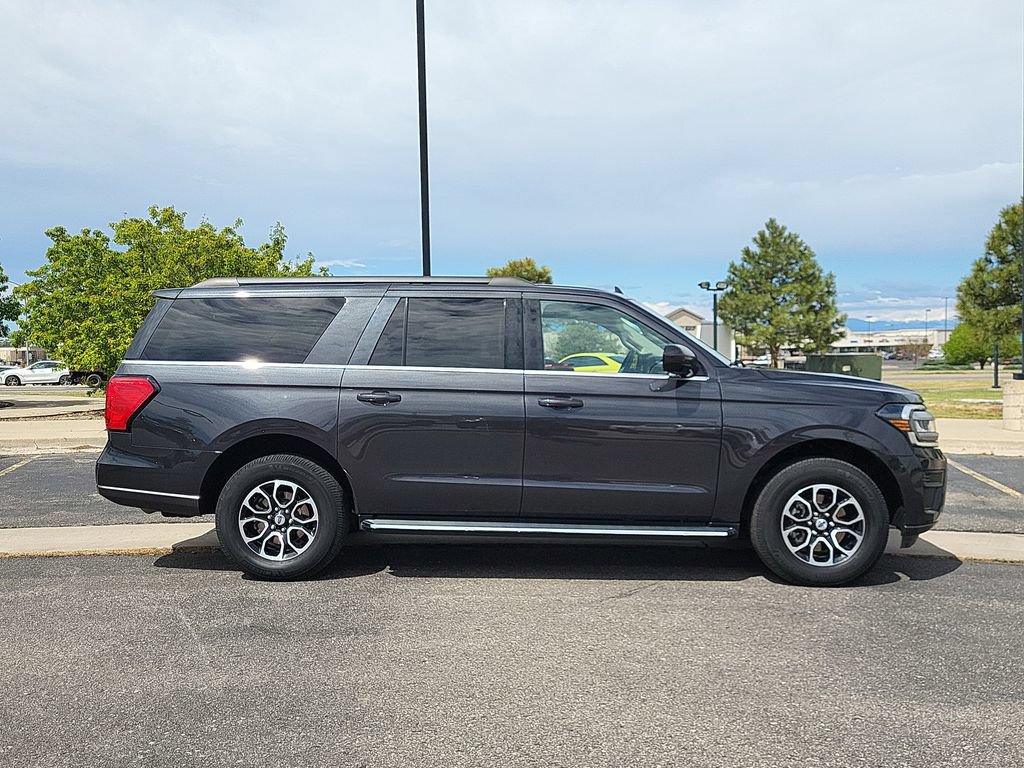Used 2022 Ford Expedition Max XLT AWD/4WD image 3