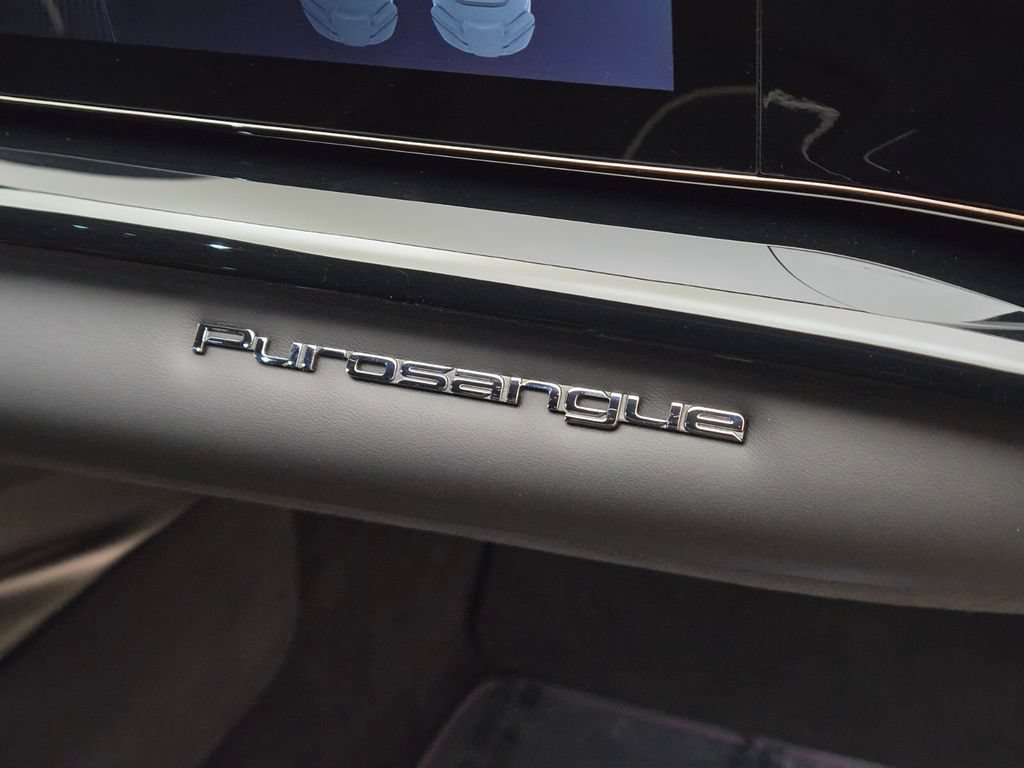 Used 2025 Ferrari Purosangue AWD/4WD image 26