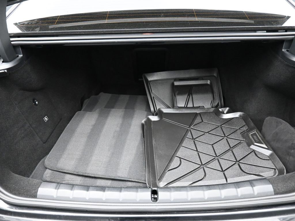 Used 2023 BMW i7 xDrive60 w/ Executive Package 2 image 24