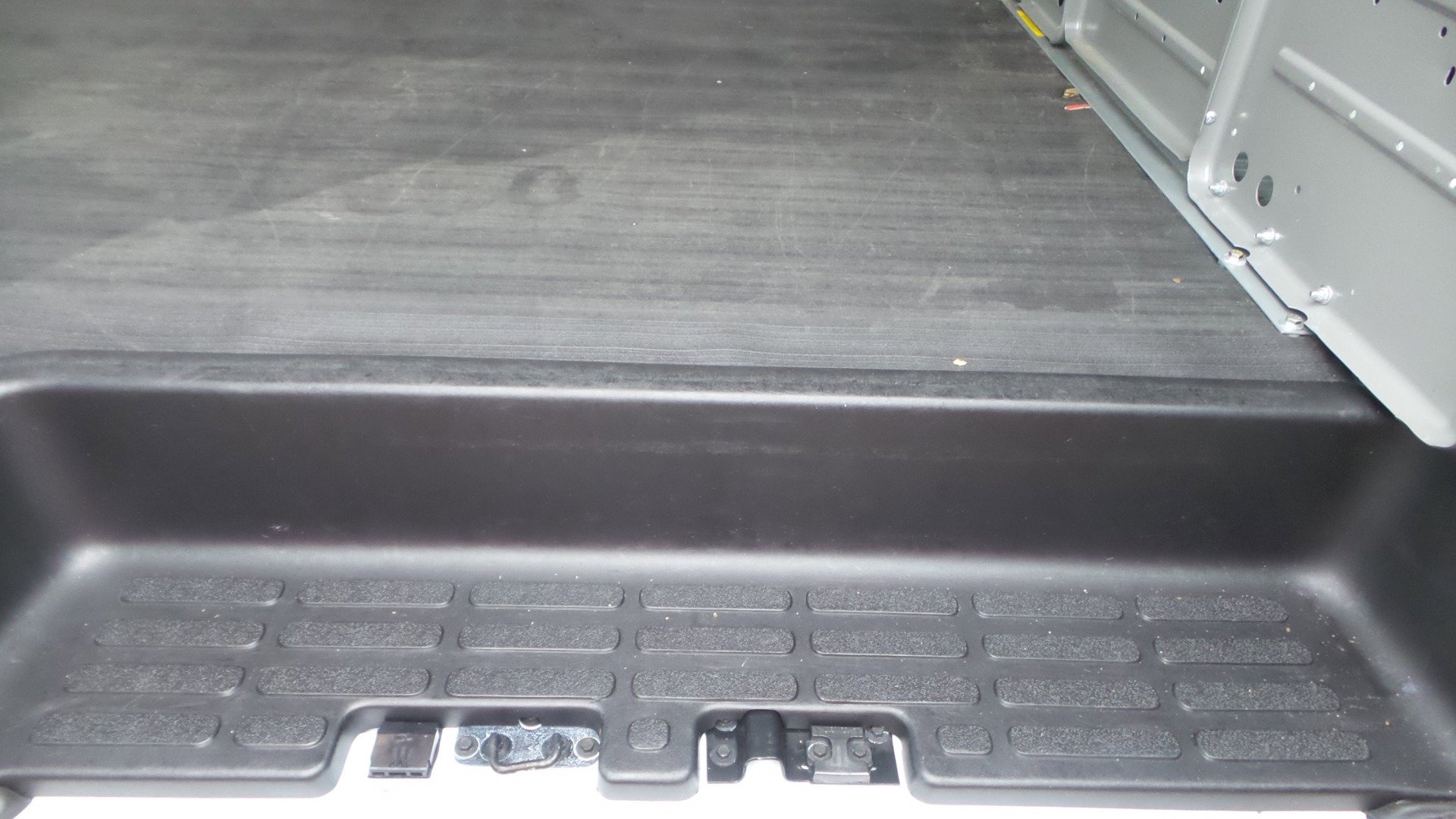 Used 2019 Chevrolet Express 2500 w/ Driver Convenience Package image 22