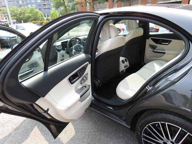 Used 2026 Mercedes-Benz C 300 4MATIC Sedan image 21