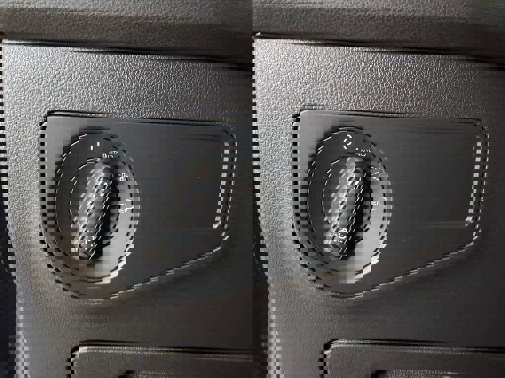 Certified 2022 Volkswagen Tiguan S image 11