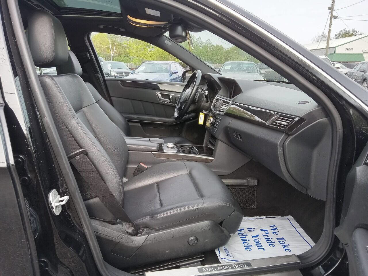 Used 2010 Mercedes-Benz E 350 4MATIC Sedan image 13