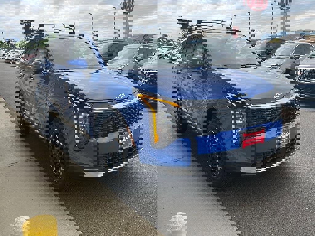 New 2026 Kia Sportage EX w/ EX Panorama Roof Package image 3