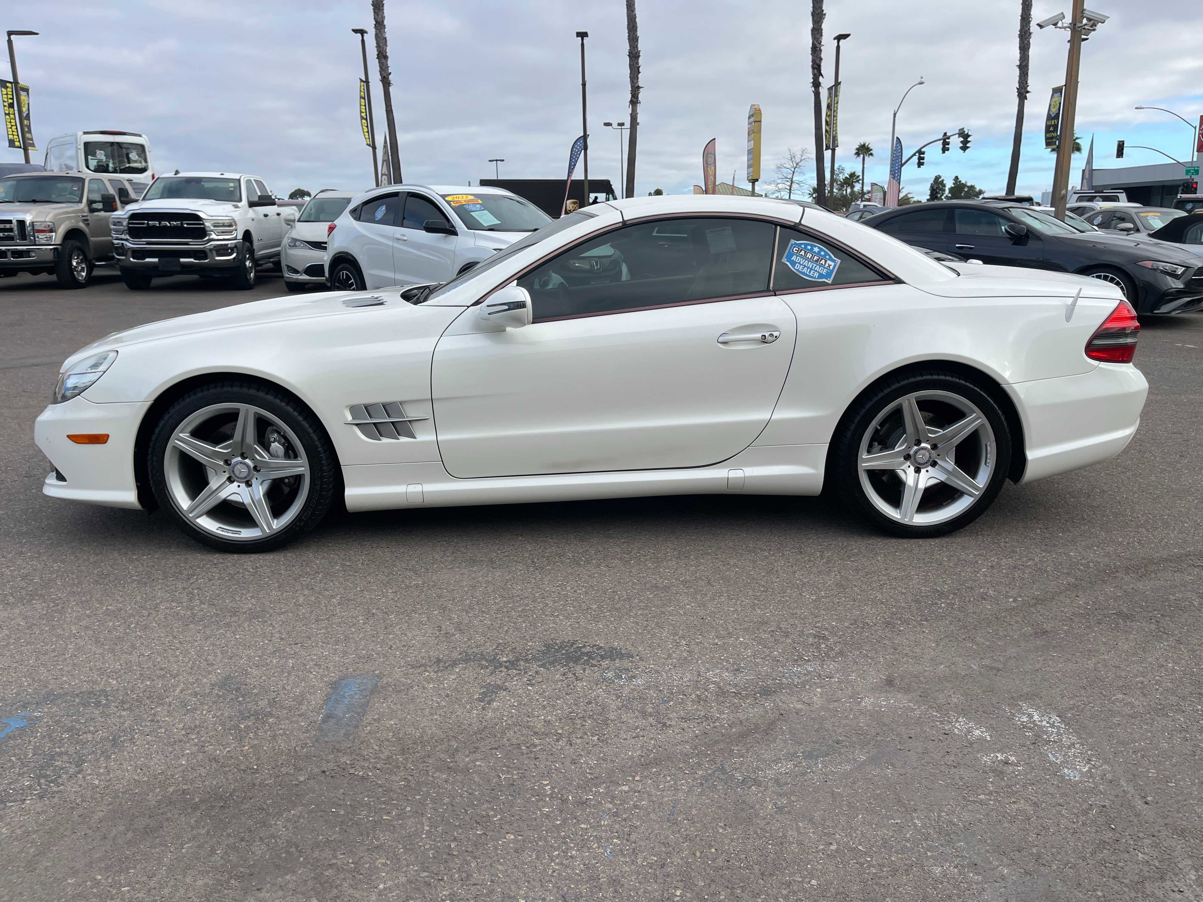 Used 2011 Mercedes-Benz SL 550 image 6