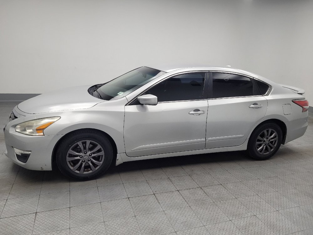 Used 2015 Nissan Altima 2.5 S w/ Special Edition Package FWD image 2
