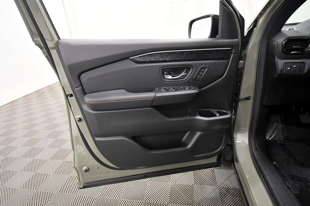 Certified 2026 Honda Passport TrailSport Elite image 13