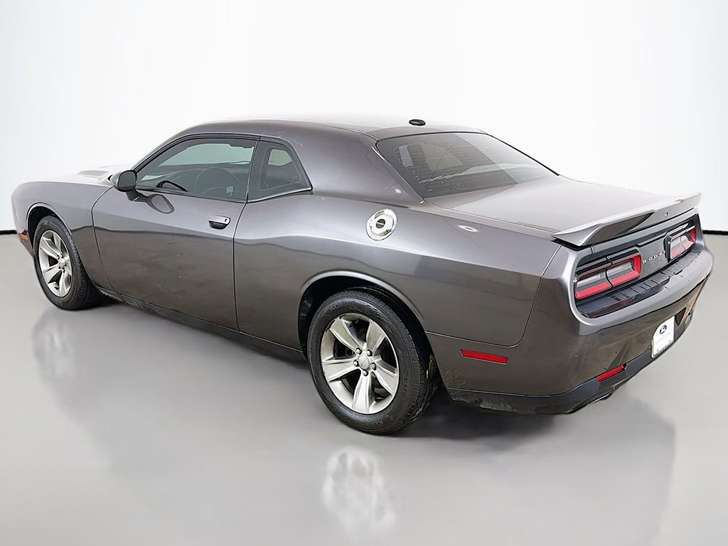 Used 2020 Dodge Challenger SXT image 4