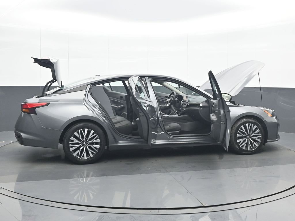 Used 2024 Nissan Altima 2.5 SV image 36