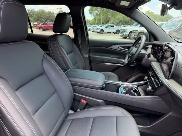 Used 2026 Chevrolet Traverse LT w/ Midnight/Sport Edition FWD image 15