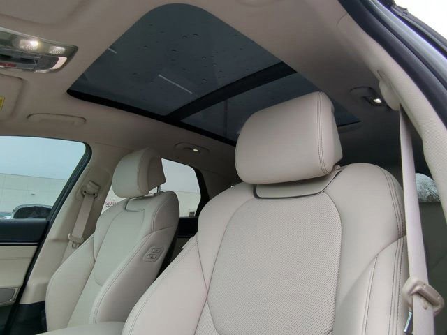 Used 2026 Genesis GV70 2.5T Select image 10