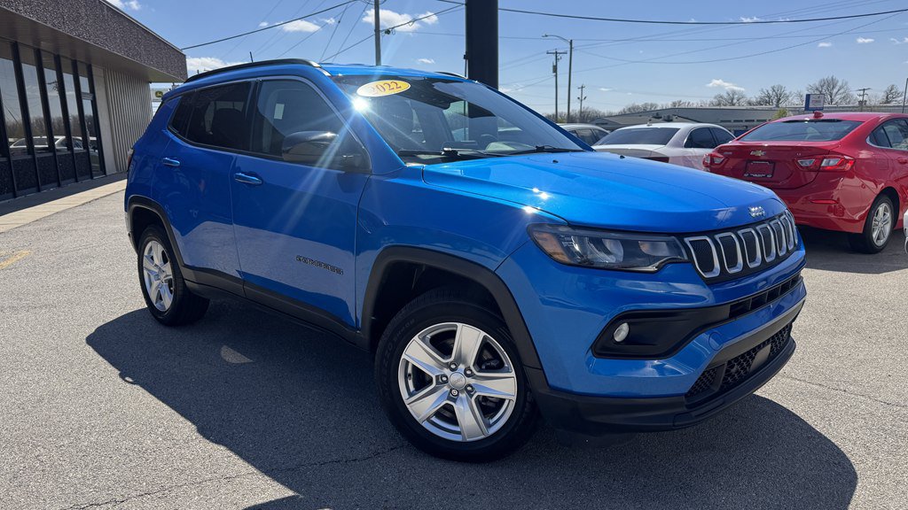 Used 2022 Jeep Compass Latitude AWD/4WD image 2