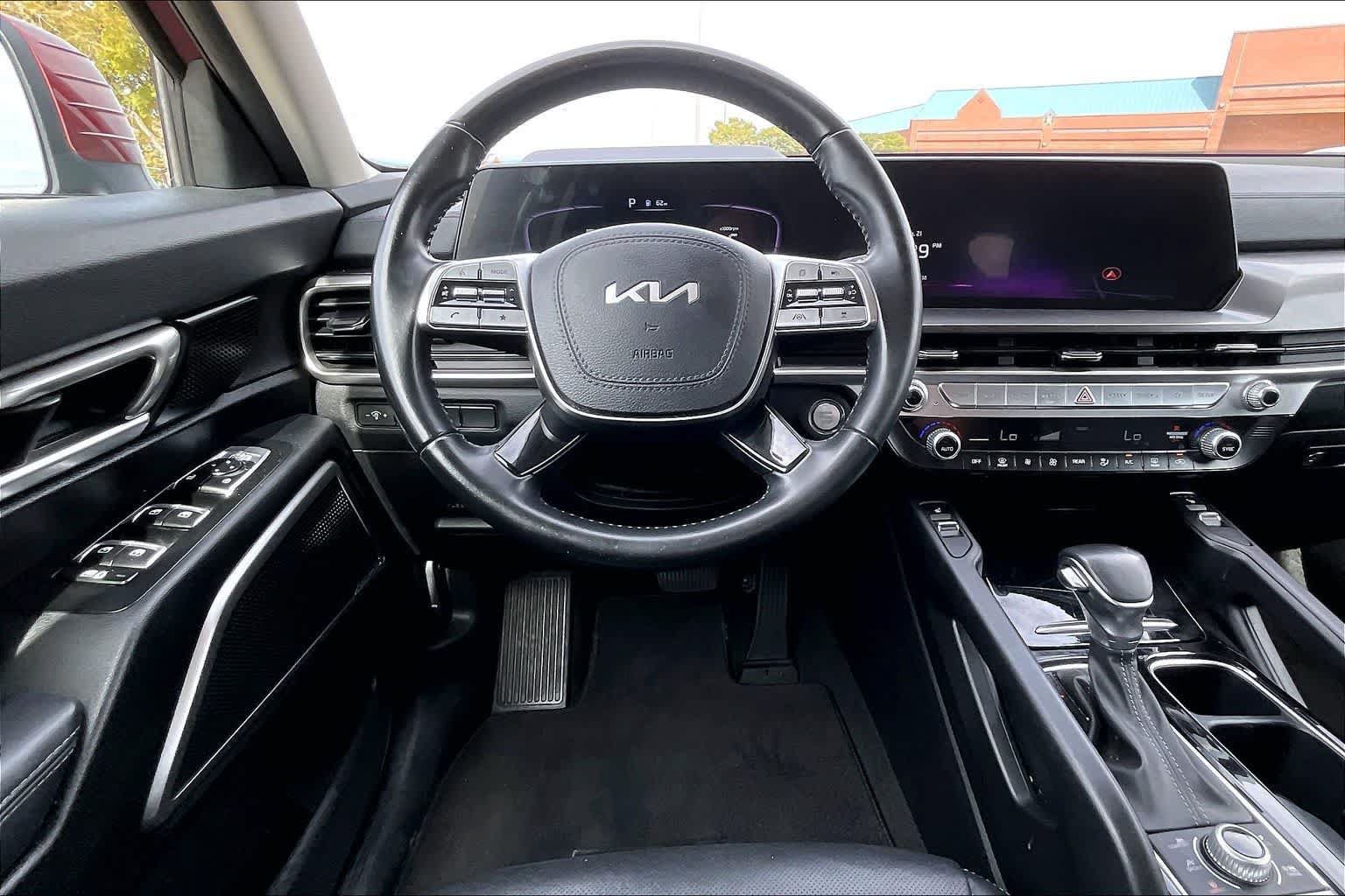 Certified 2023 Kia Telluride S w/ S Sunroof Package AWD/4WD image 13