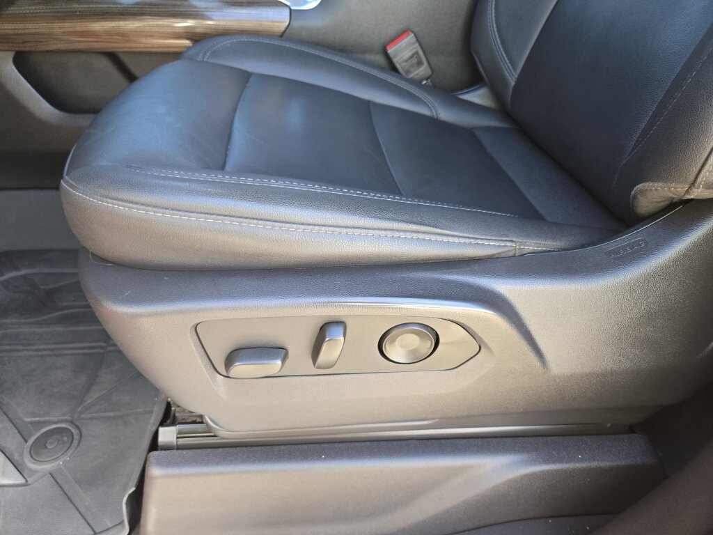 Used 2024 Chevrolet Silverado 1500 RST AWD/4WD image 9