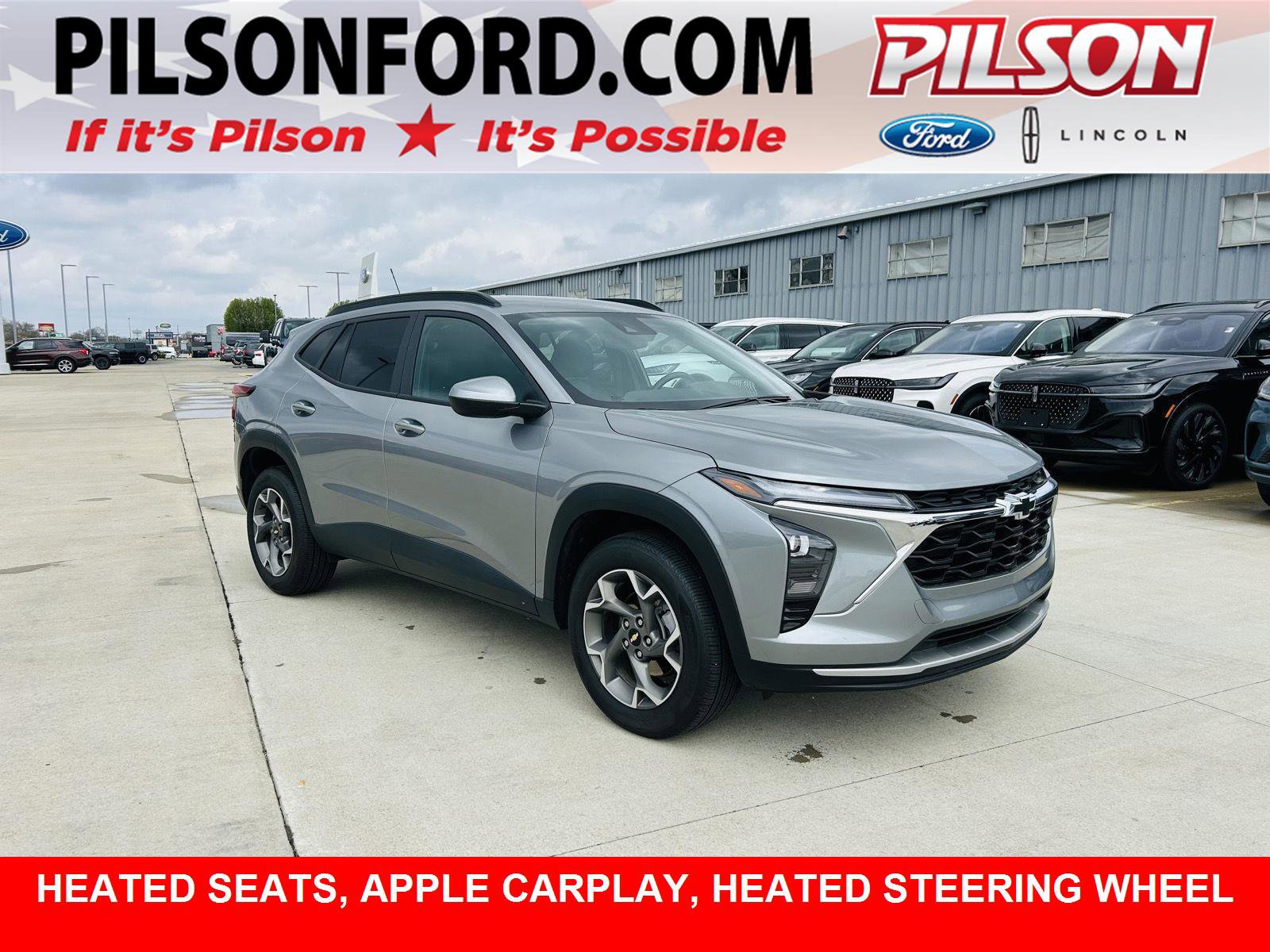 Used 2025 Chevrolet Trax LT w/ Driver Confidence Package image 1