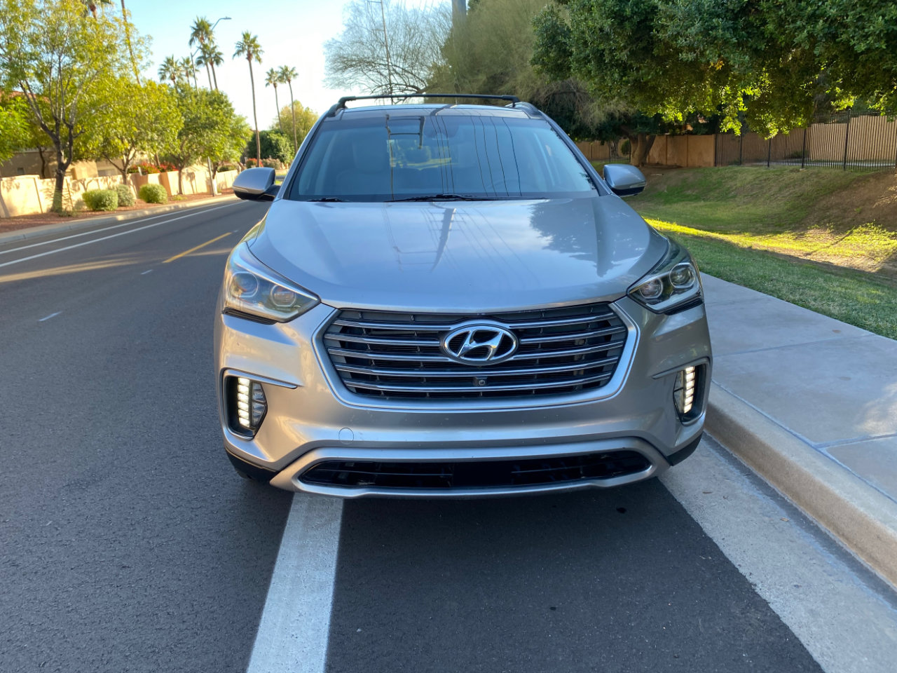 Used 2017 Hyundai Santa Fe SE Ultimate 3.3L Auto w/ SE Ultimate Tech Package 03 image 12