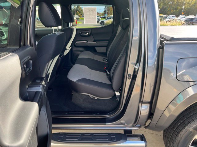 Used 2023 Toyota Tacoma TRD Sport w/ Technology Package AWD/4WD image 28