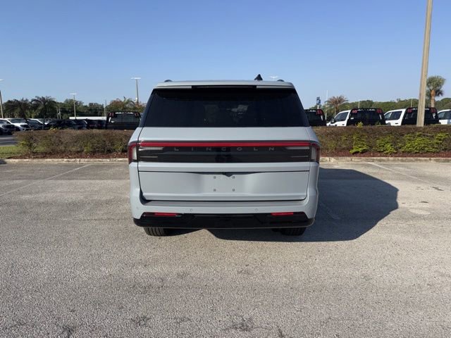 Used 2025 Lincoln Navigator Reserve w/ Jet Appearance Package image 6