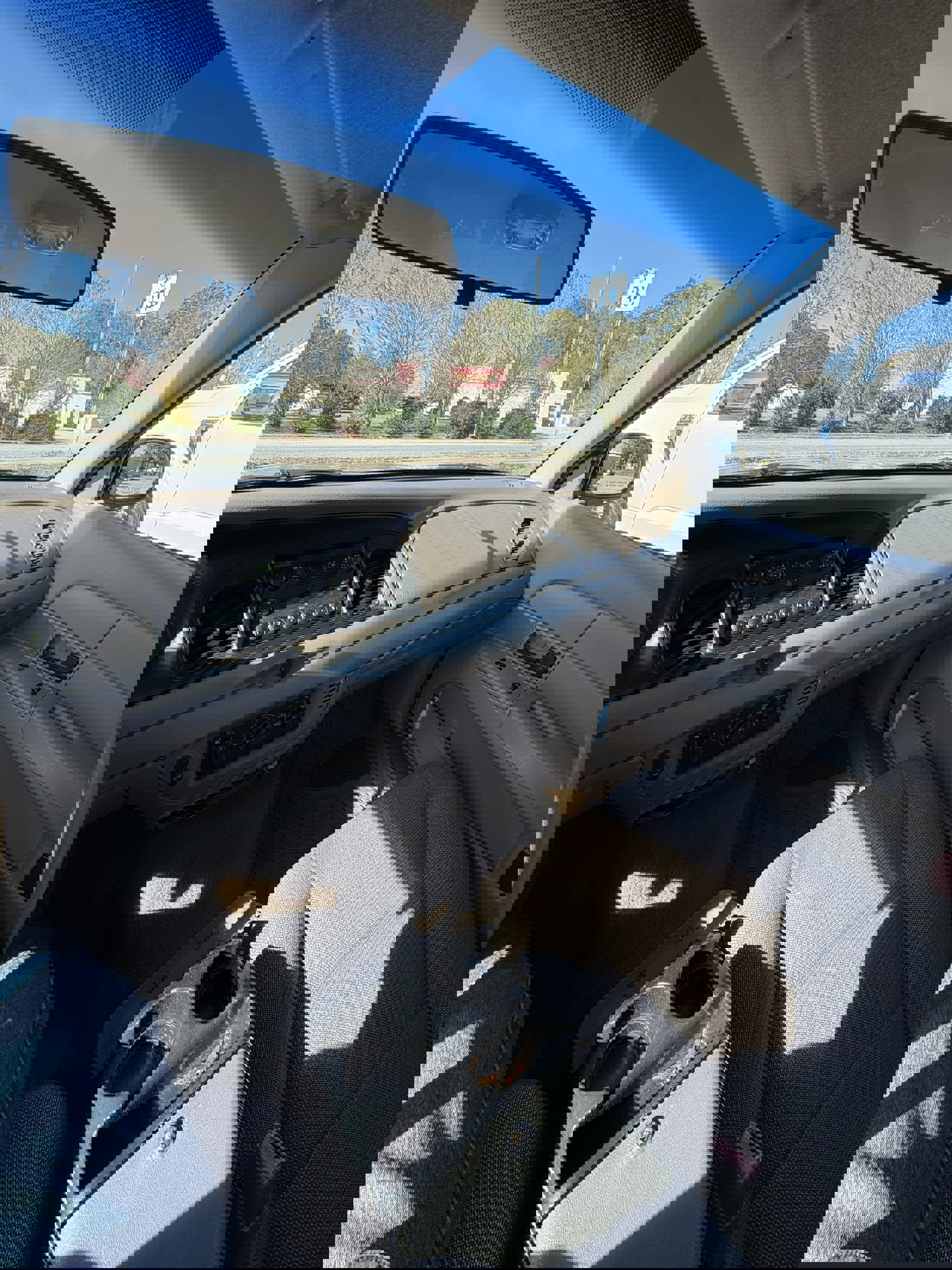 Used 2004 Ford Crown Victoria Police Interceptor image 13