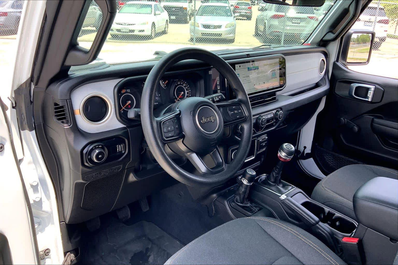 Used 2024 Jeep Wrangler Sport AWD/4WD image 17