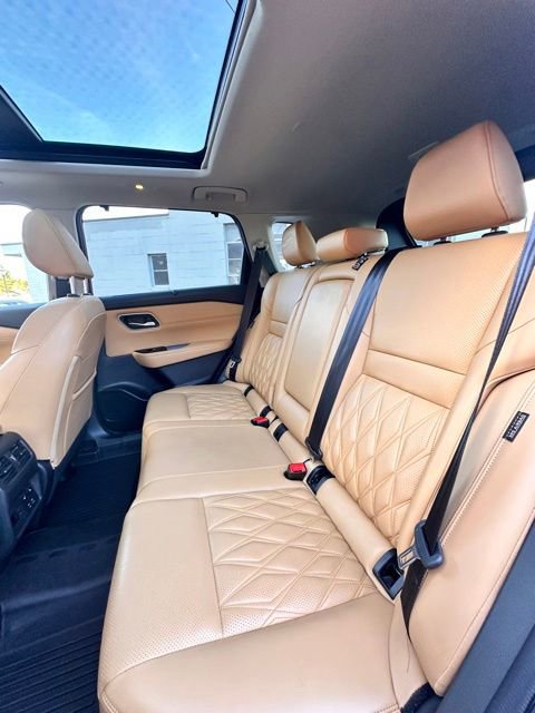 Certified 2023 Nissan Rogue Platinum w/ Platinum Premium Package image 30