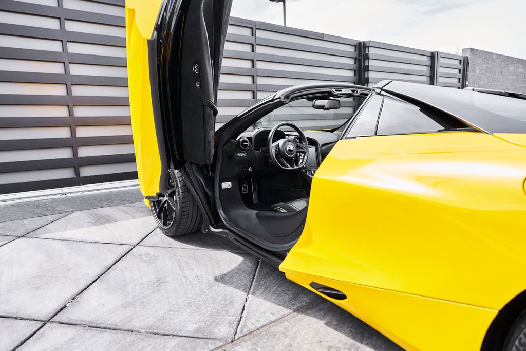 Used 2021 McLaren 720S Luxury RWD image 29