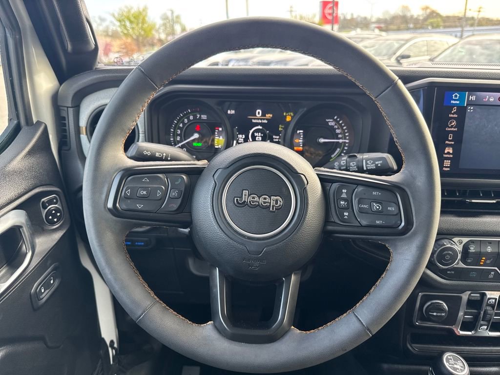 Used 2024 Jeep Wrangler Unlimited w/ Convenience Group AWD/4WD image 24