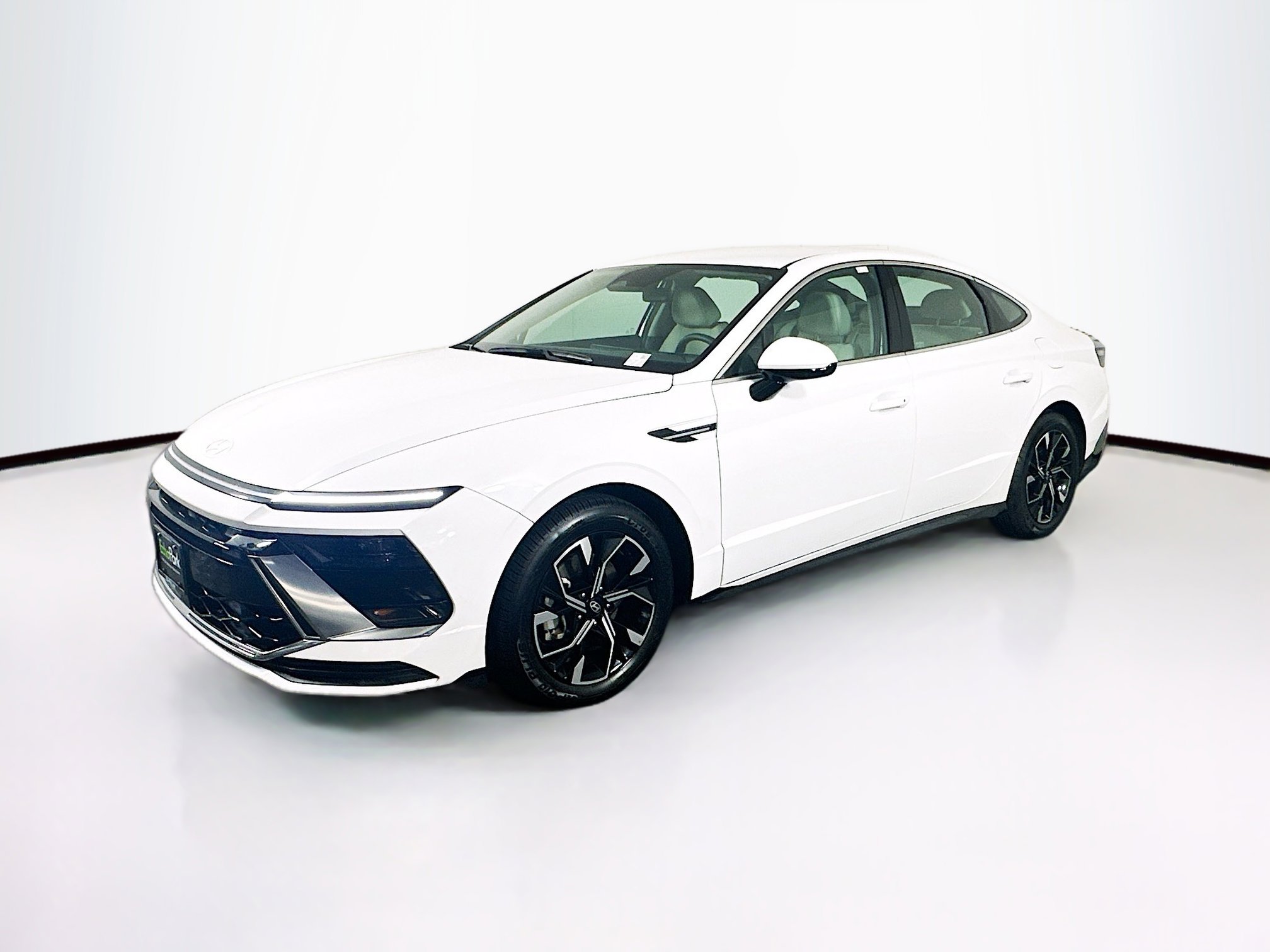 Used 2025 Hyundai Sonata SEL image 3