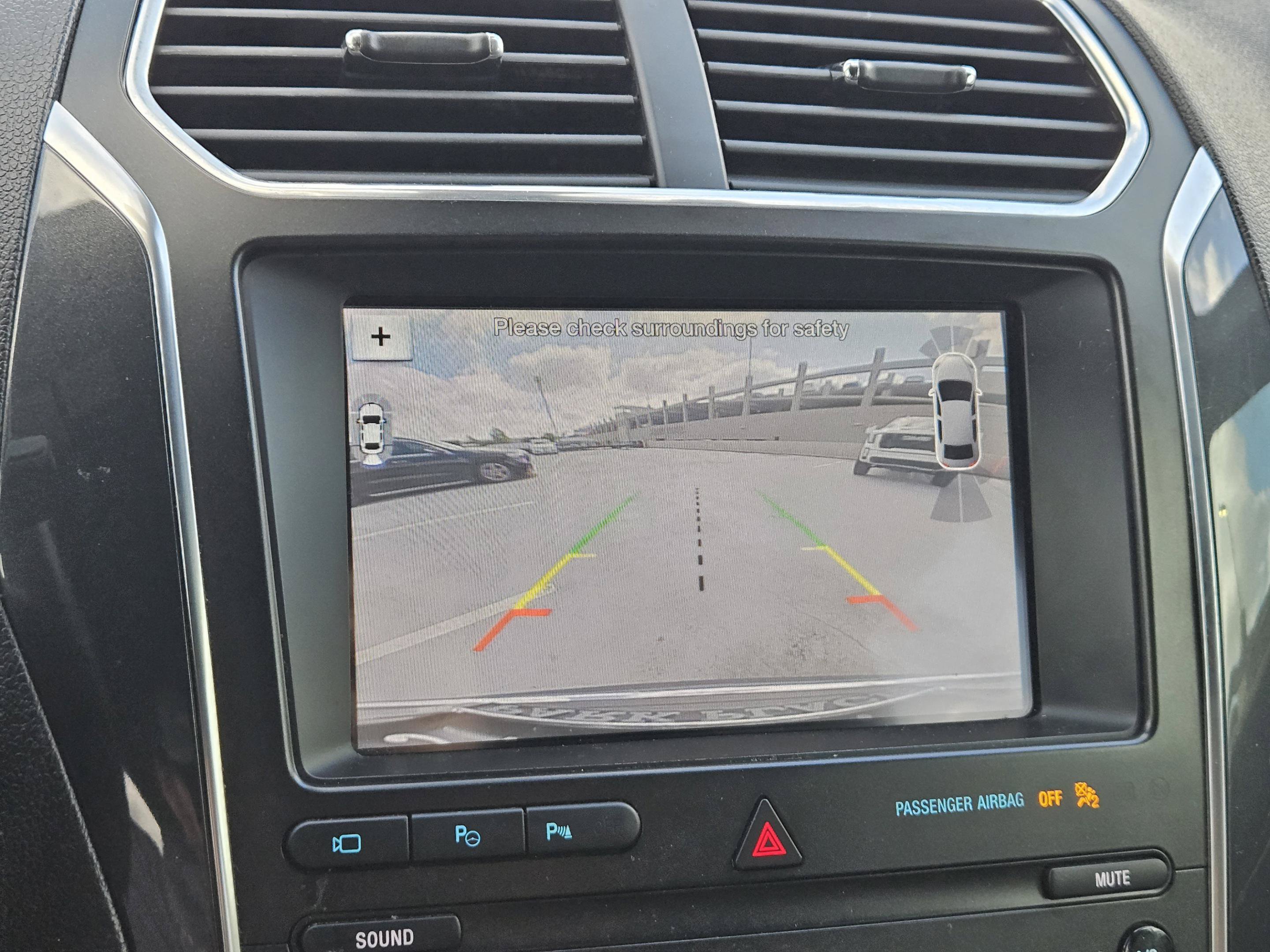 Used 2019 Ford Explorer Limited w/ Ford Safe & Smart Package FWD image 16