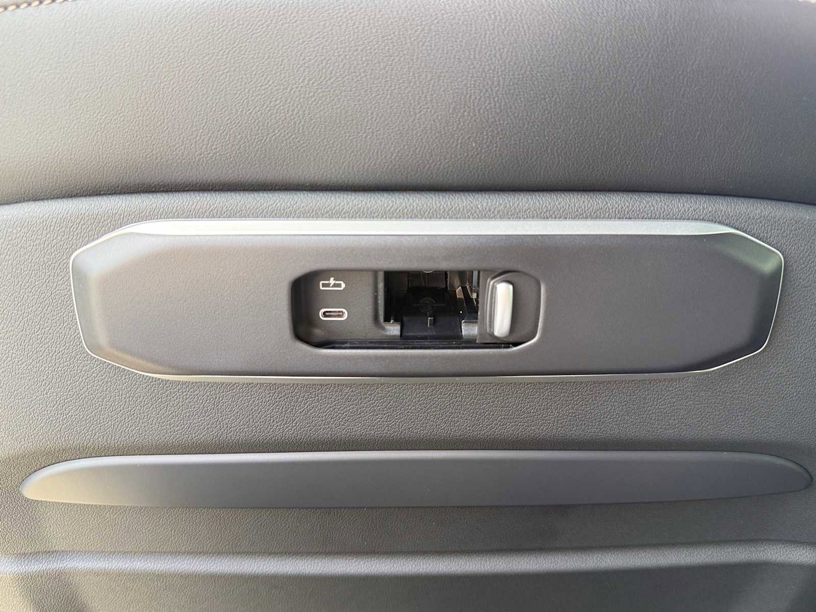 New 2026 BMW X5 M60i image 32