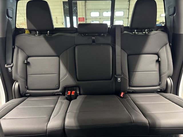 New 2026 GMC Sierra 2500 SLT w/ SLT Convenience Package image 28