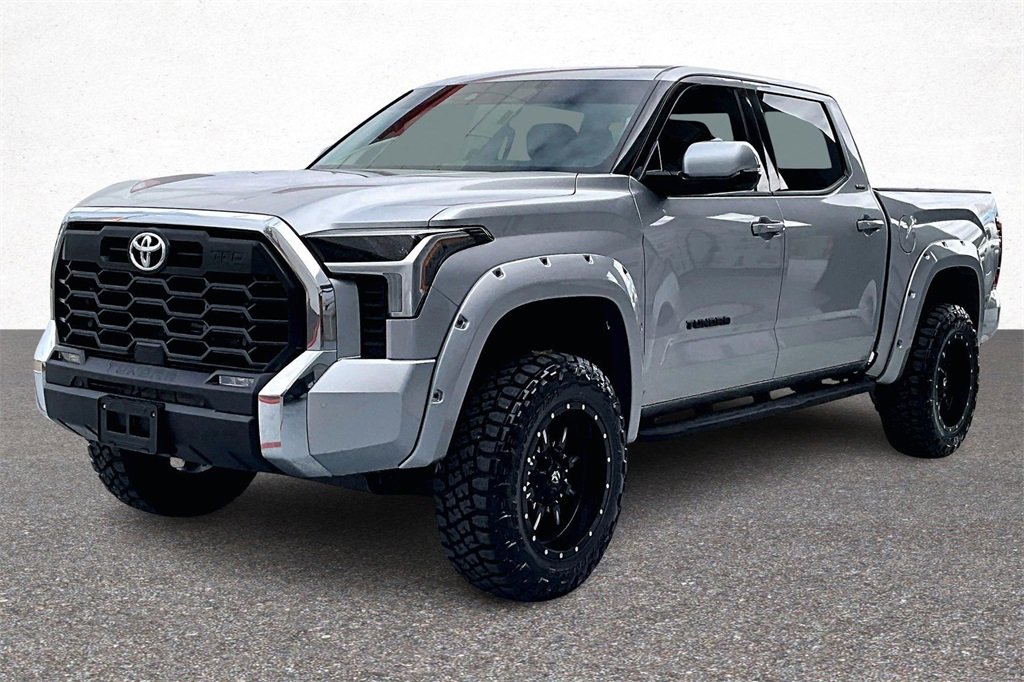 Used 2022 Toyota Tundra SR5 w/ TRD Off-Road Package image 4