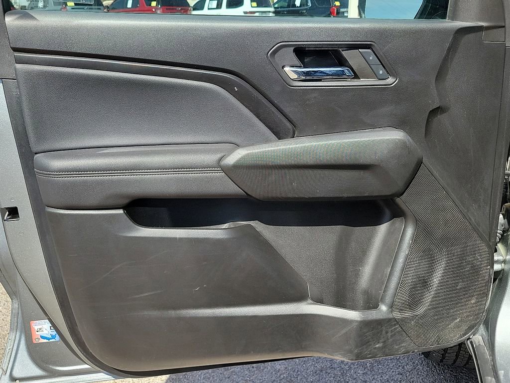Used 2024 Chevrolet Colorado LT w/ LT Convenience Package II image 18