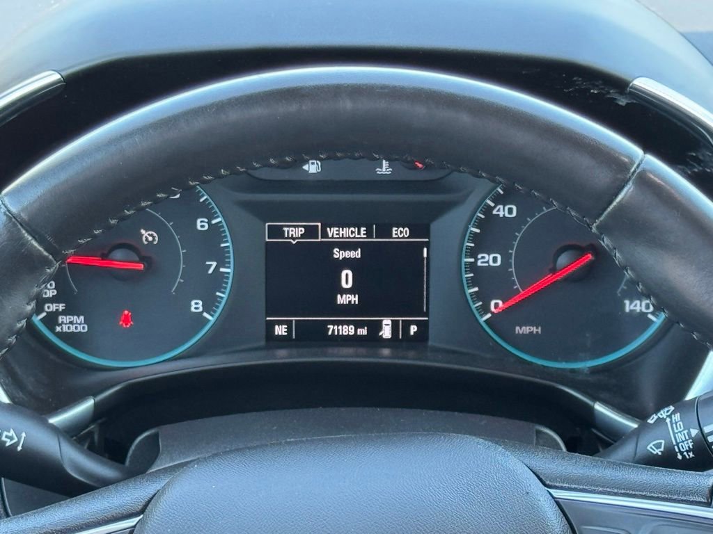 Used 2018 Chevrolet Equinox LT image 3