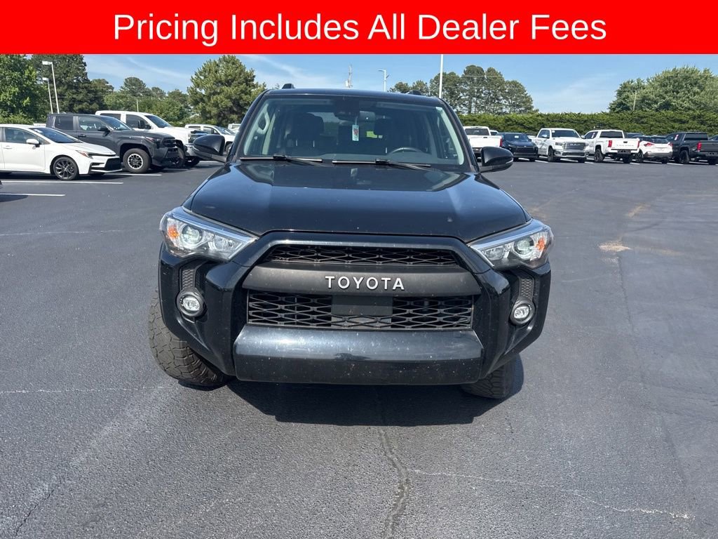 Used 2022 Toyota 4Runner SR5 Premium w/ Moonroof Package RWD image 2