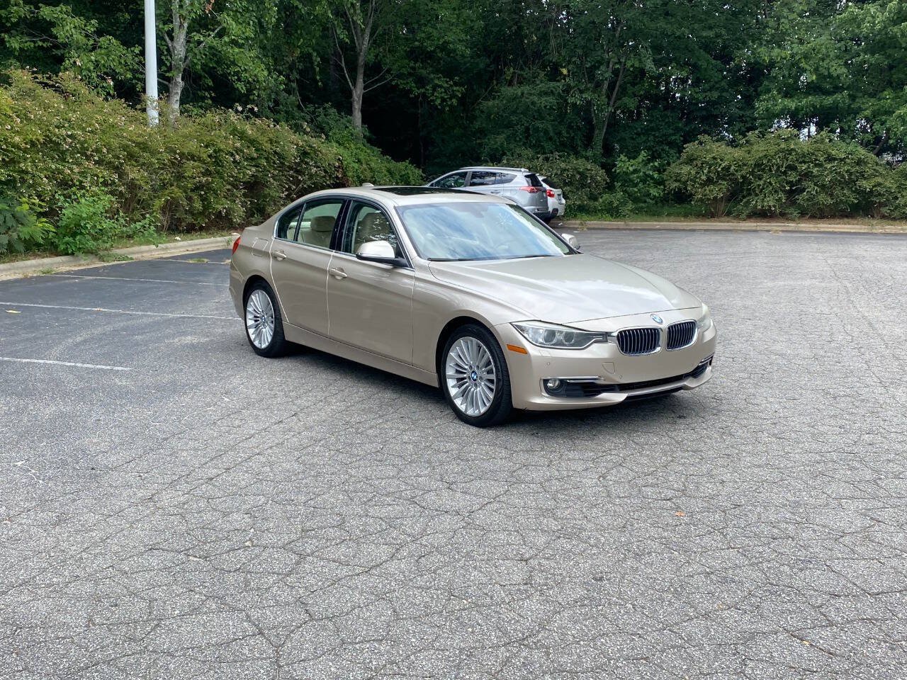 Used 2013 BMW 328i xDrive Sedan AWD/4WD image 3