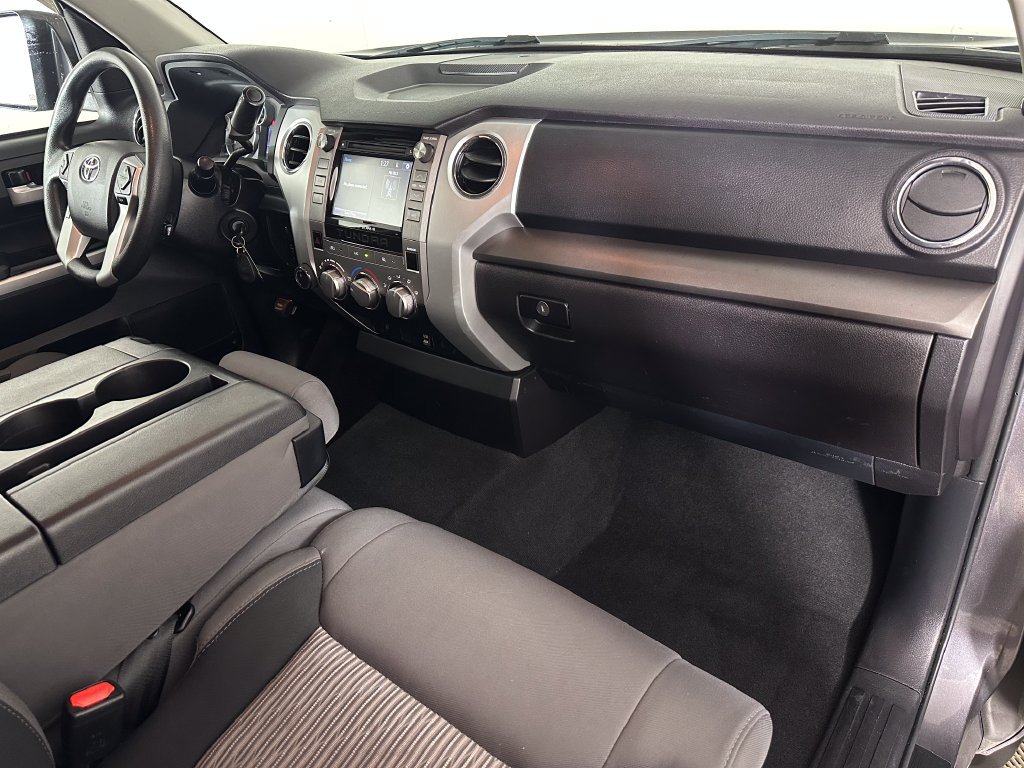 Used 2016 Toyota Tundra SR5 AWD/4WD image 27