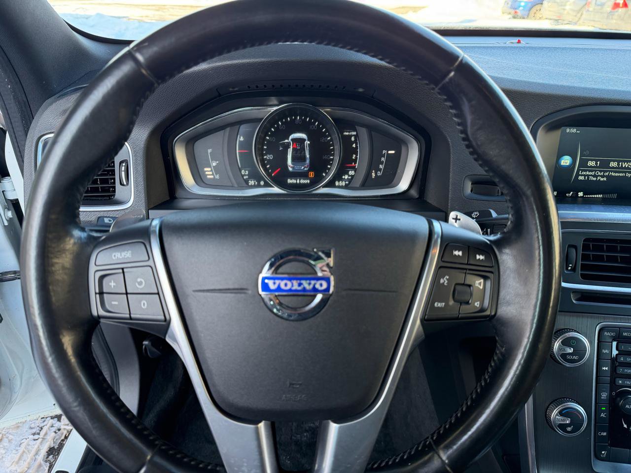 Used 2016 Volvo S60 T5 Premier image 11