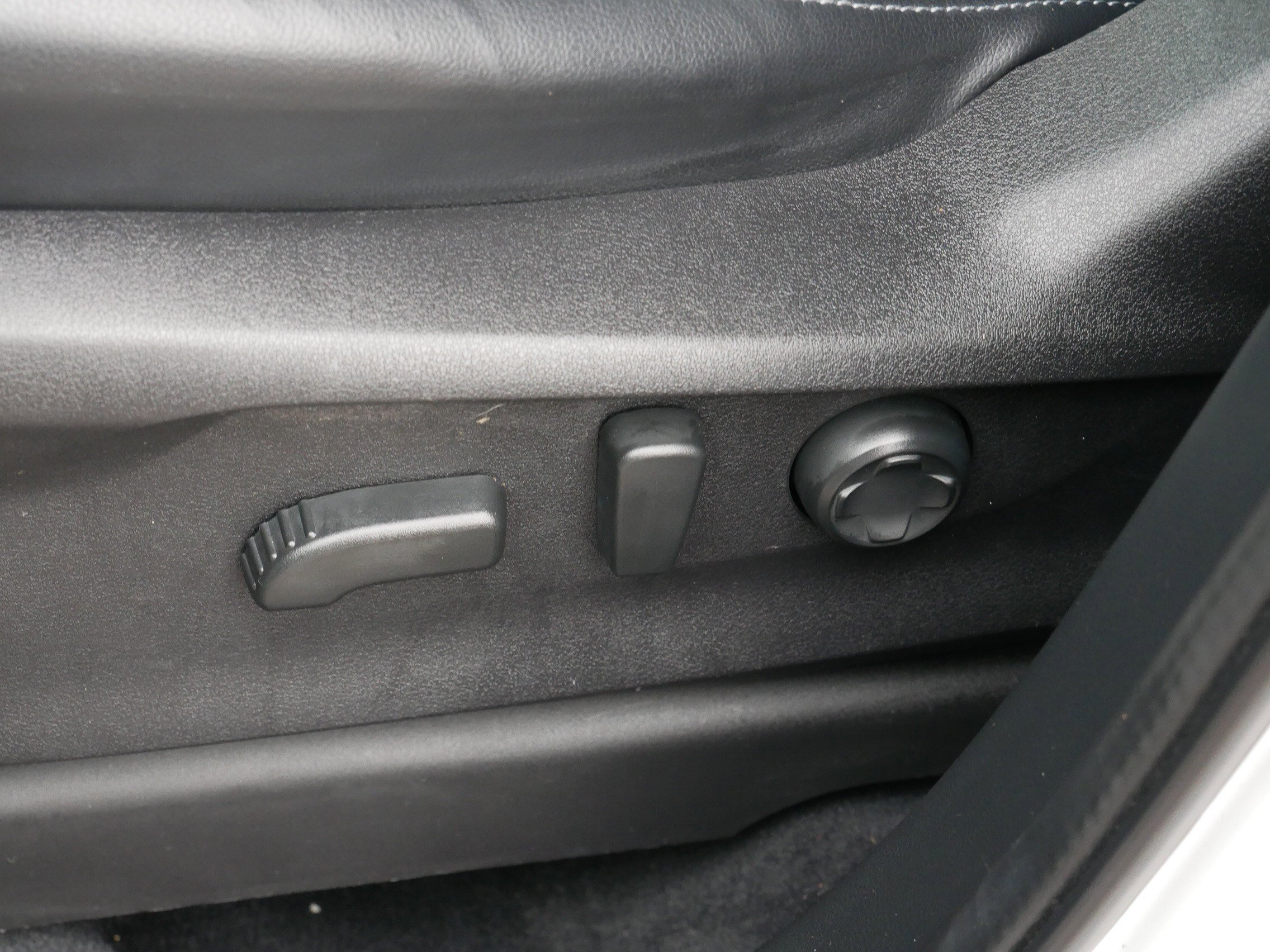 Used 2023 Subaru Ascent Limited image 20