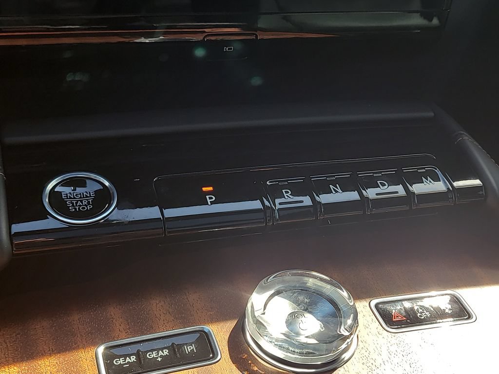 Used 2025 Lincoln Navigator L Black Label AWD/4WD image 28