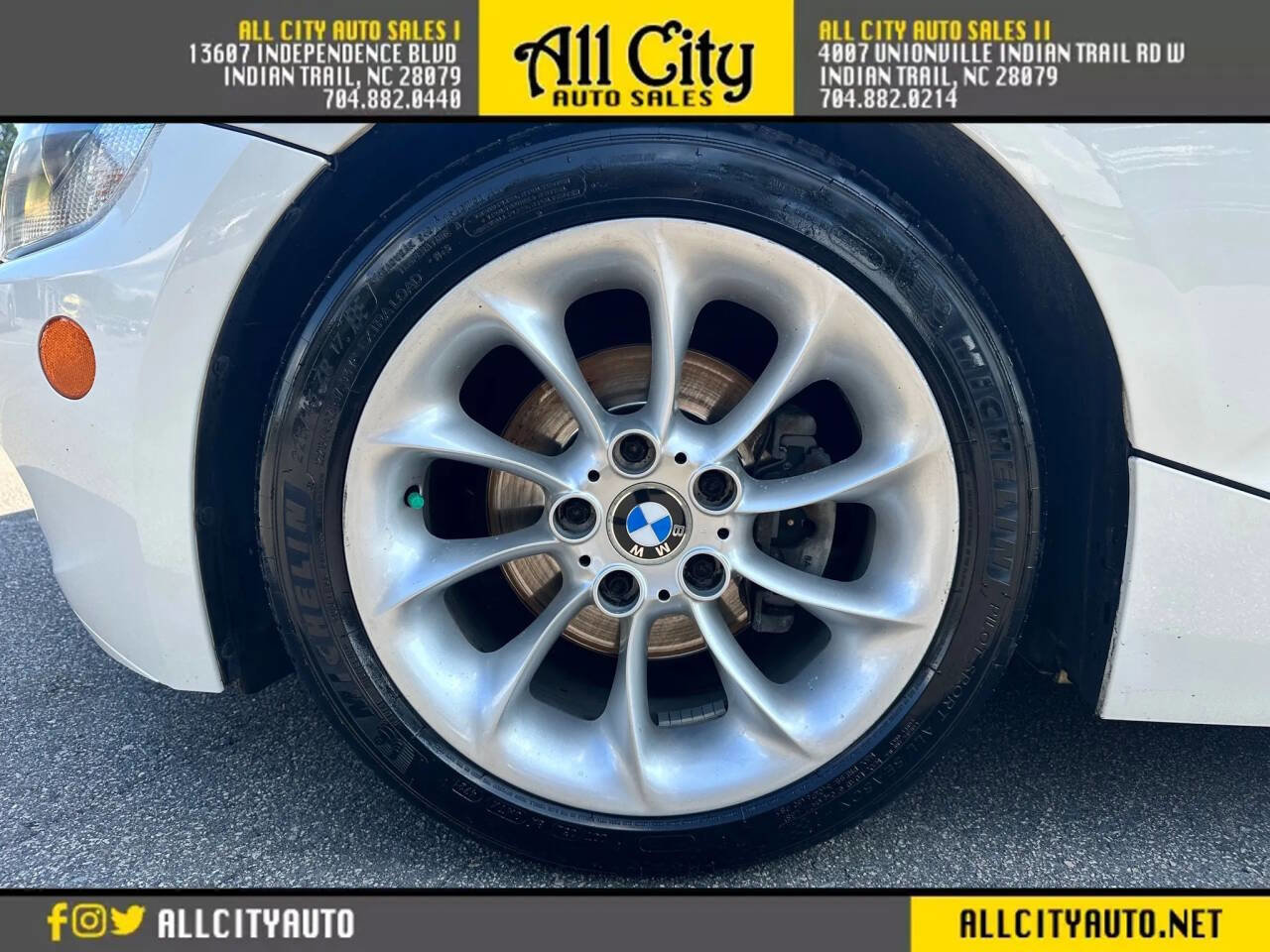 Used 2005 BMW Z4 2.5i image 31