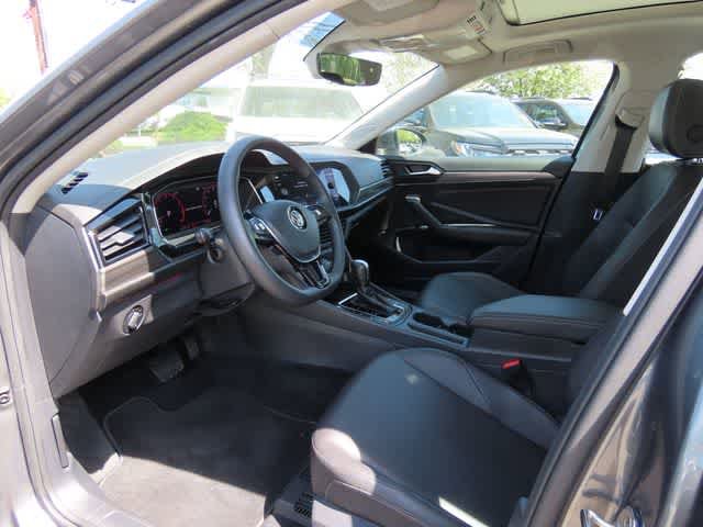 Used 2020 Volkswagen Jetta SEL FWD image 2