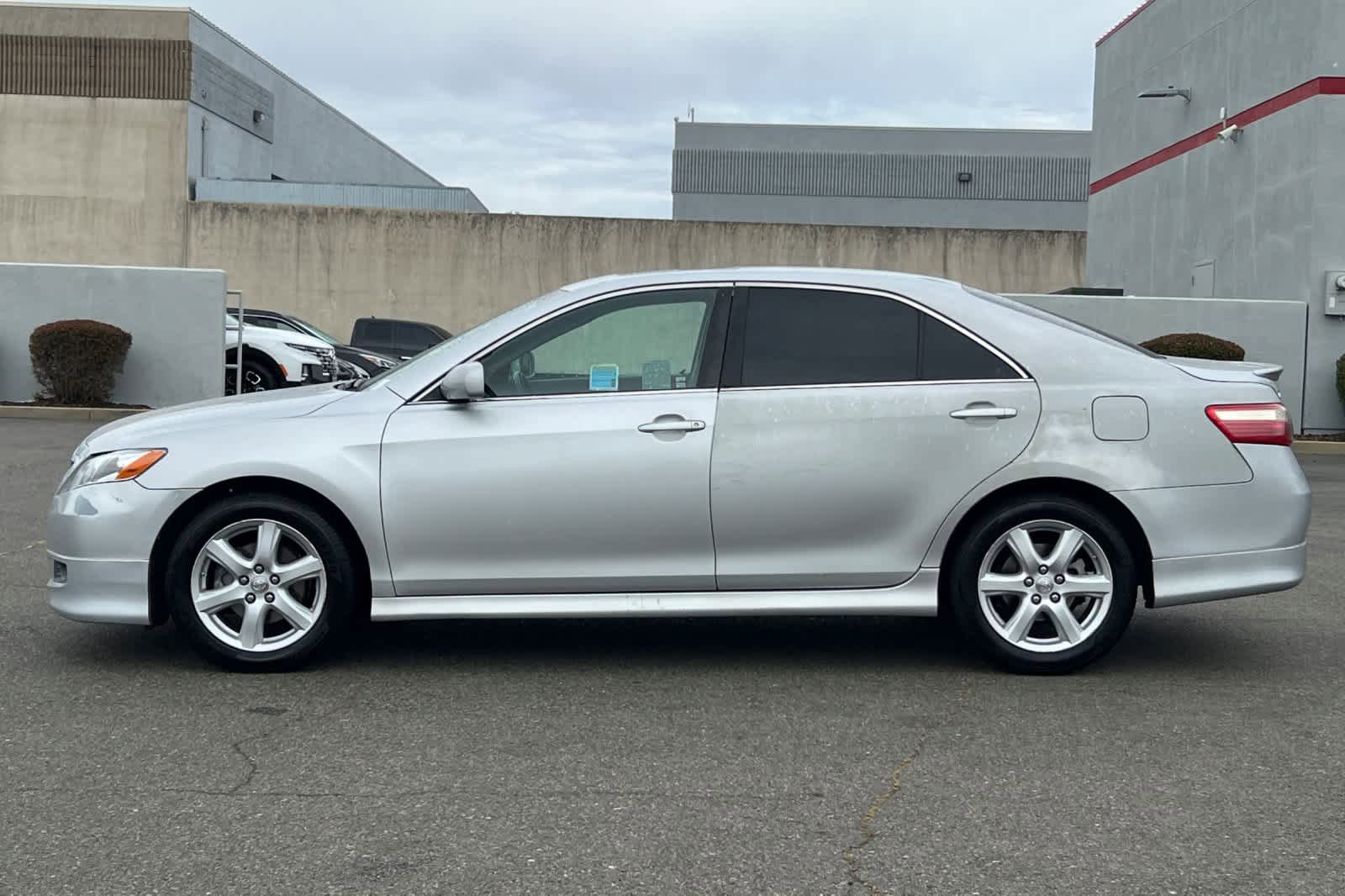 Used 2009 Toyota Camry SE FWD image 9