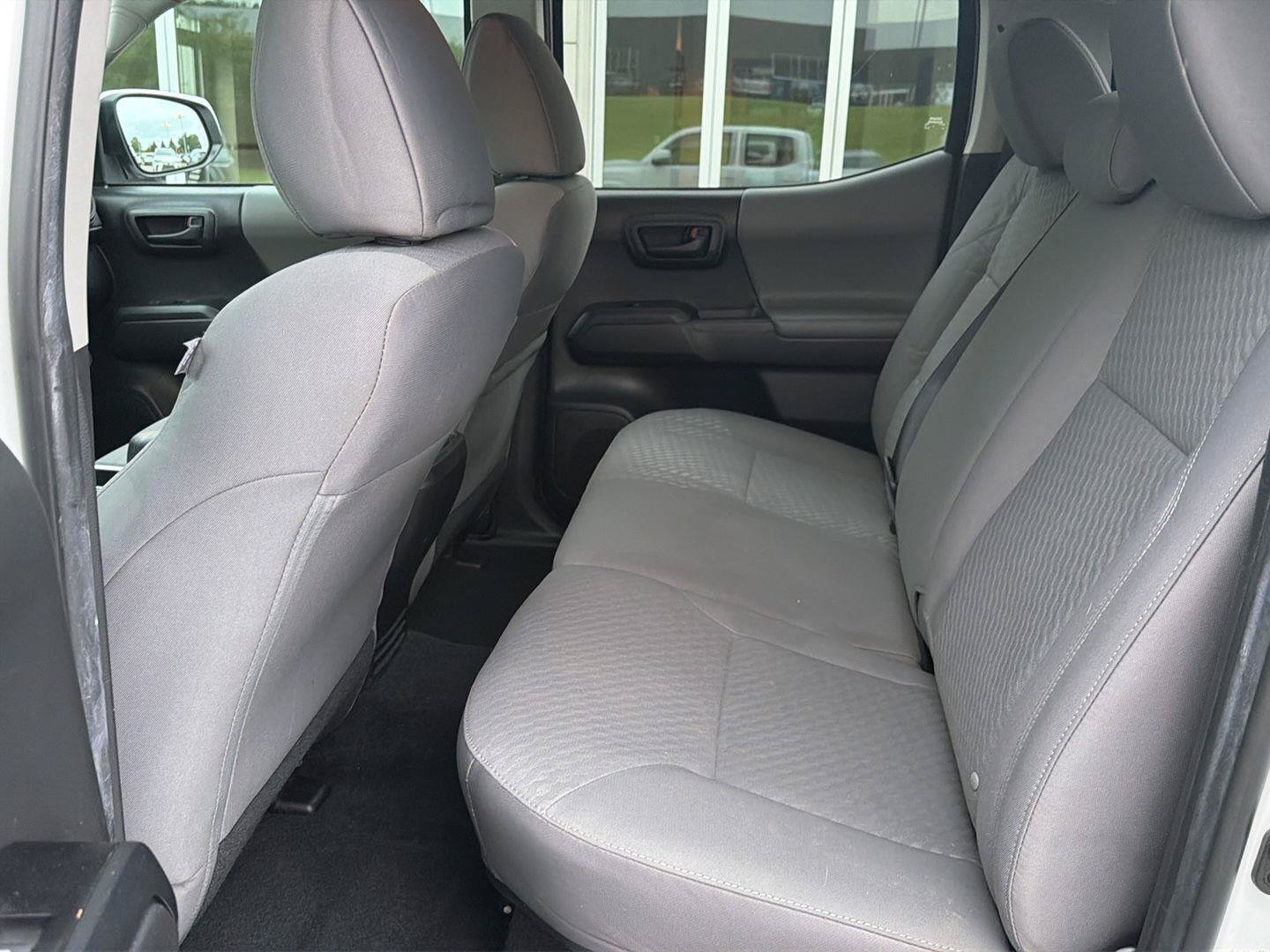 Used 2023 Toyota Tacoma SR AWD/4WD image 12