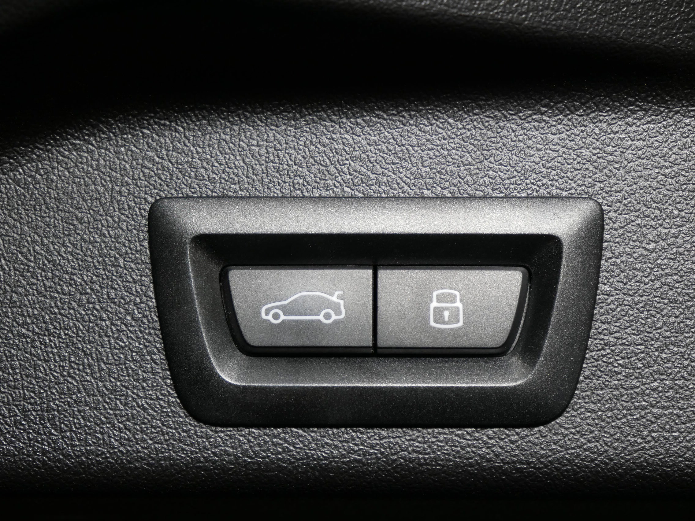 Used 2024 BMW X5 xDrive50e w/ Parking Assistance Package image 15